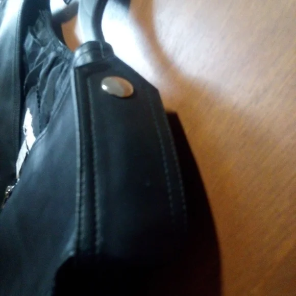 Black Leather Vest with Zipper Pockets - Picture 5 of 12